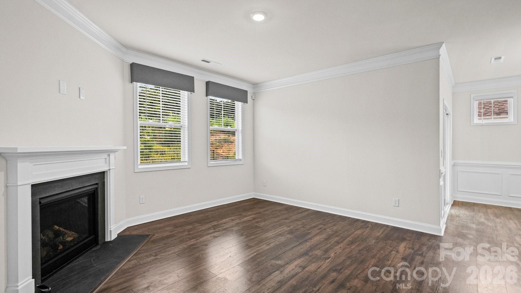 Single Family Residence at 1615 Sweetmoss Loop, Denver, photo 17 of 31