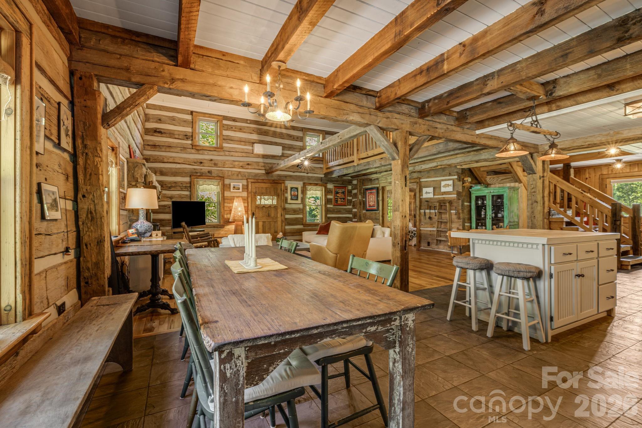 Single Family Residence at 146 Gentry Farm Drive, Hot Springs, photo 6 of 49