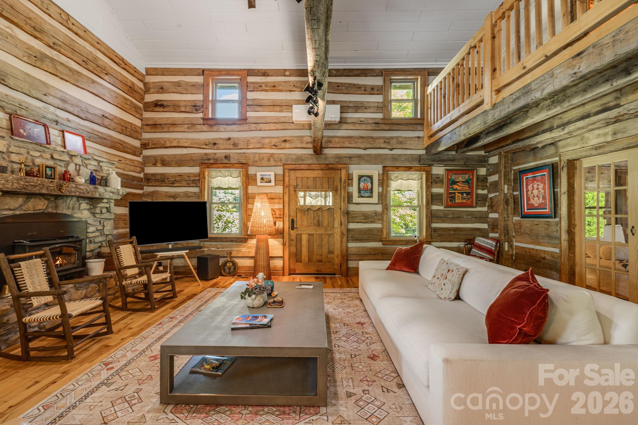 Single Family Residence at 146 Gentry Farm Drive, Hot Springs, photo 7 of 49