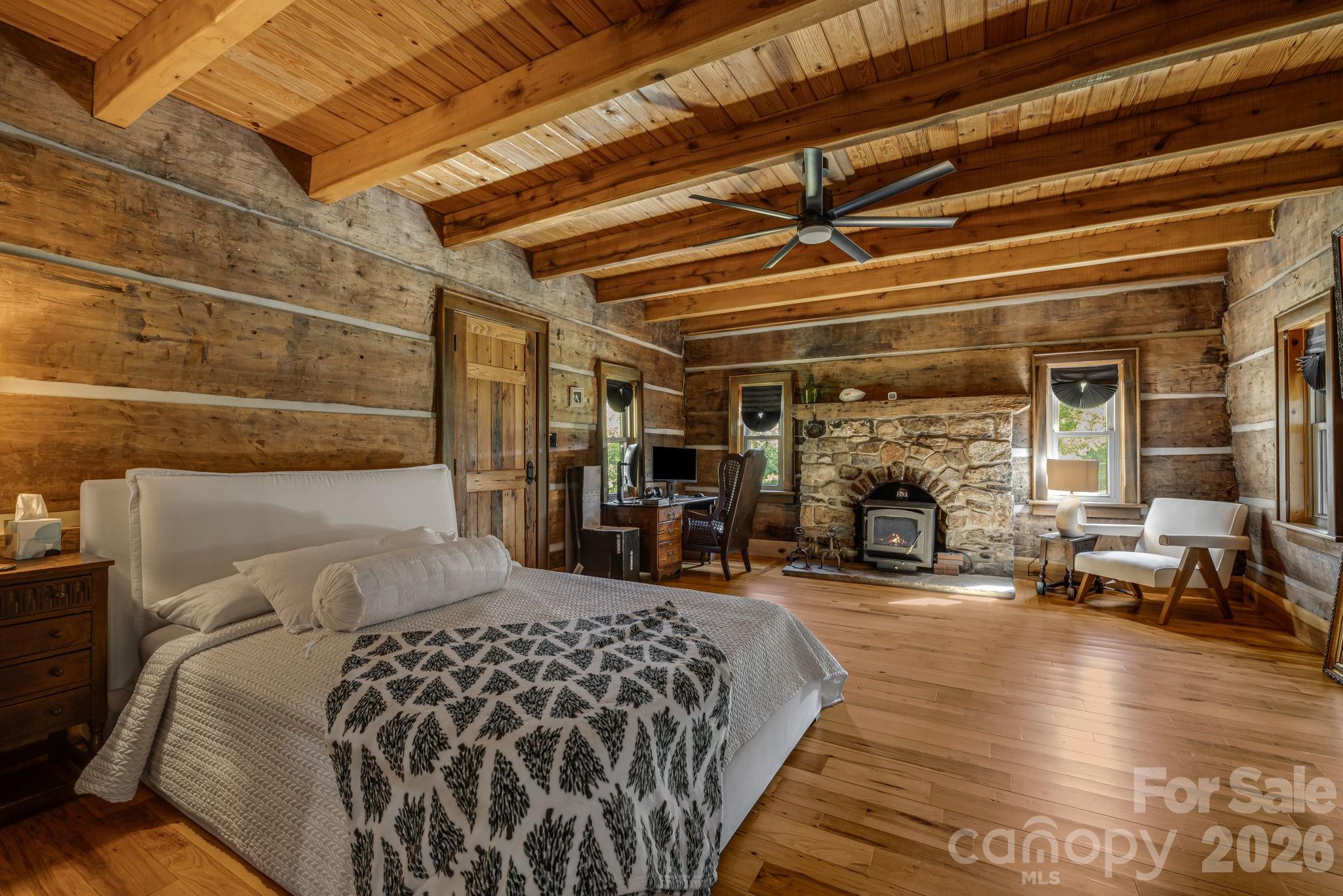 Single Family Residence at 146 Gentry Farm Drive, Hot Springs, photo 16 of 49