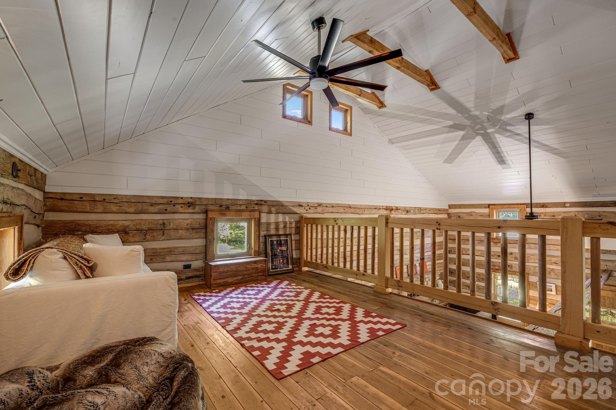 Loft - 146 Gentry Farm Drive, Hot Springs