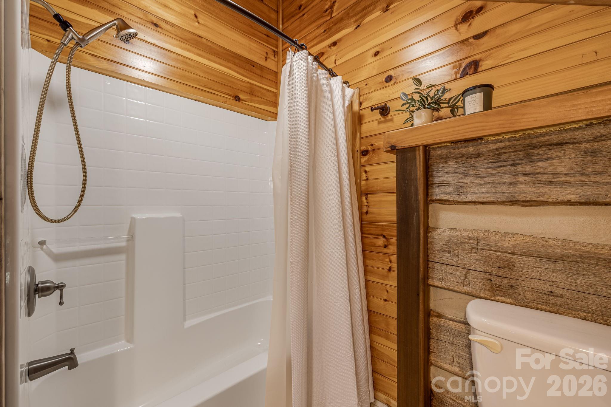 Single Family Residence at 146 Gentry Farm Drive, Hot Springs, photo 28 of 49