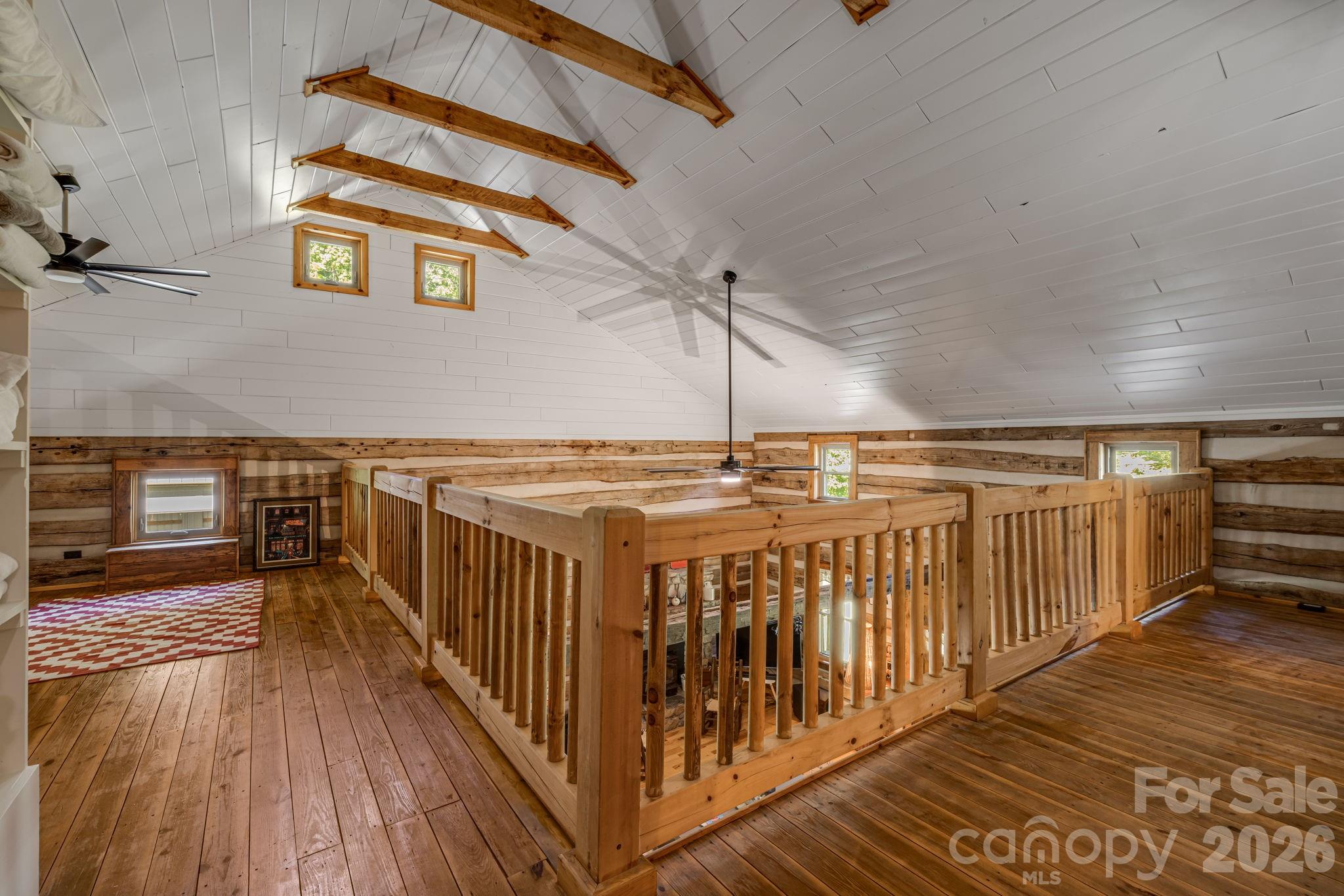 Loft - 146 Gentry Farm Drive, Hot Springs