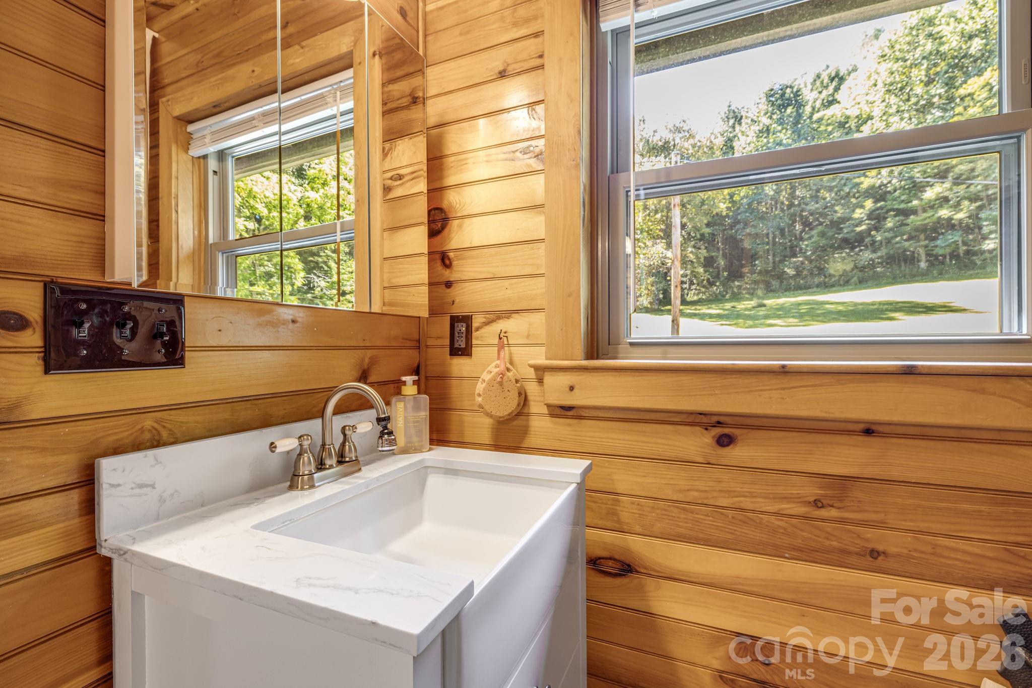 Single Family Residence at 146 Gentry Farm Drive, Hot Springs, photo 14 of 49