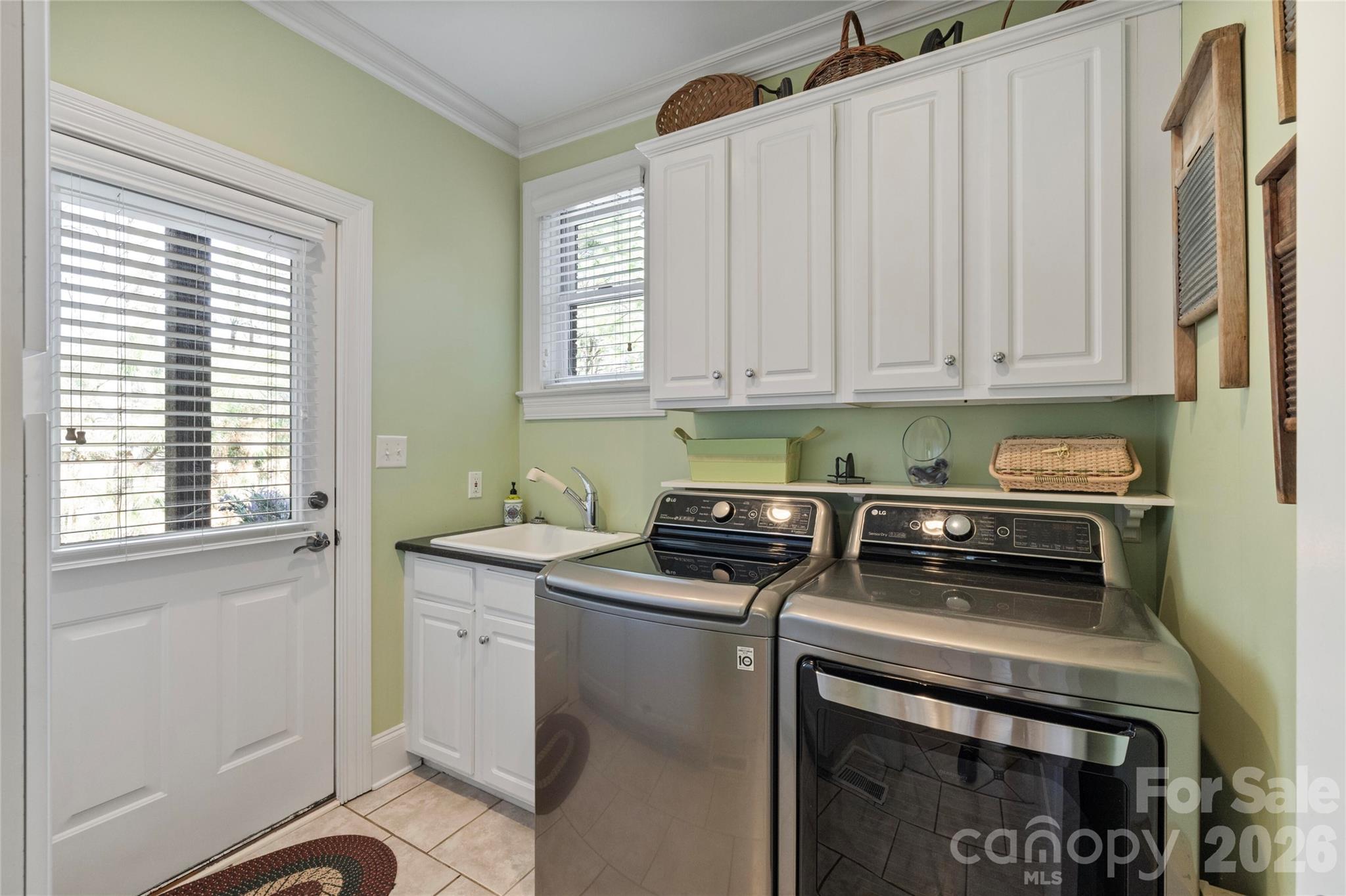 Single Family Residence at 2379 Metcalf Drive, Sherrills Ford, photo 19 of 44