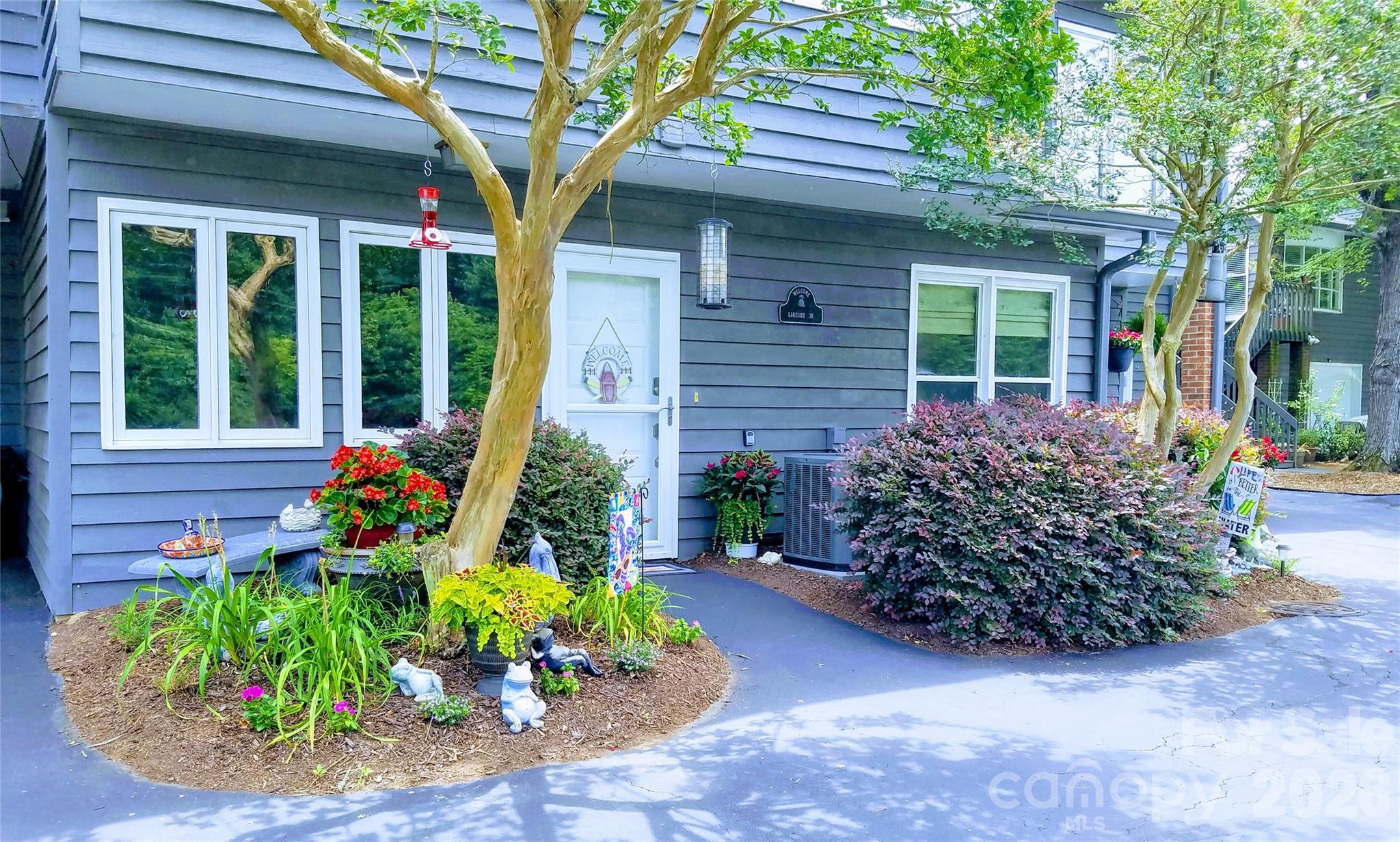 3B faces the lake and boat docks - 2200 6th Street NW, Hickory