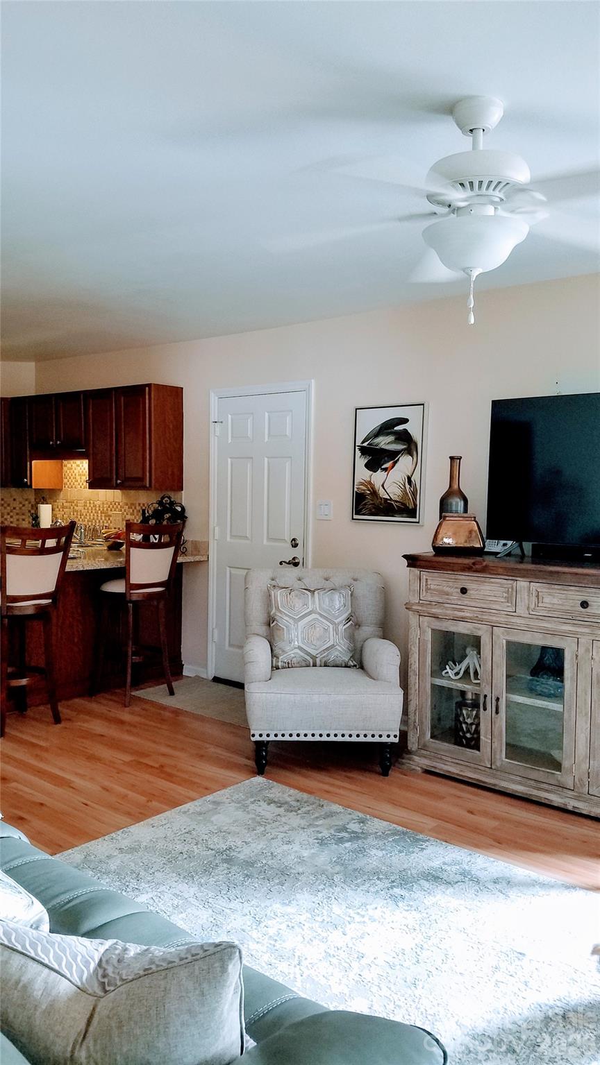 Comfy Condo living at its best - 2200 6th Street NW, Hickory