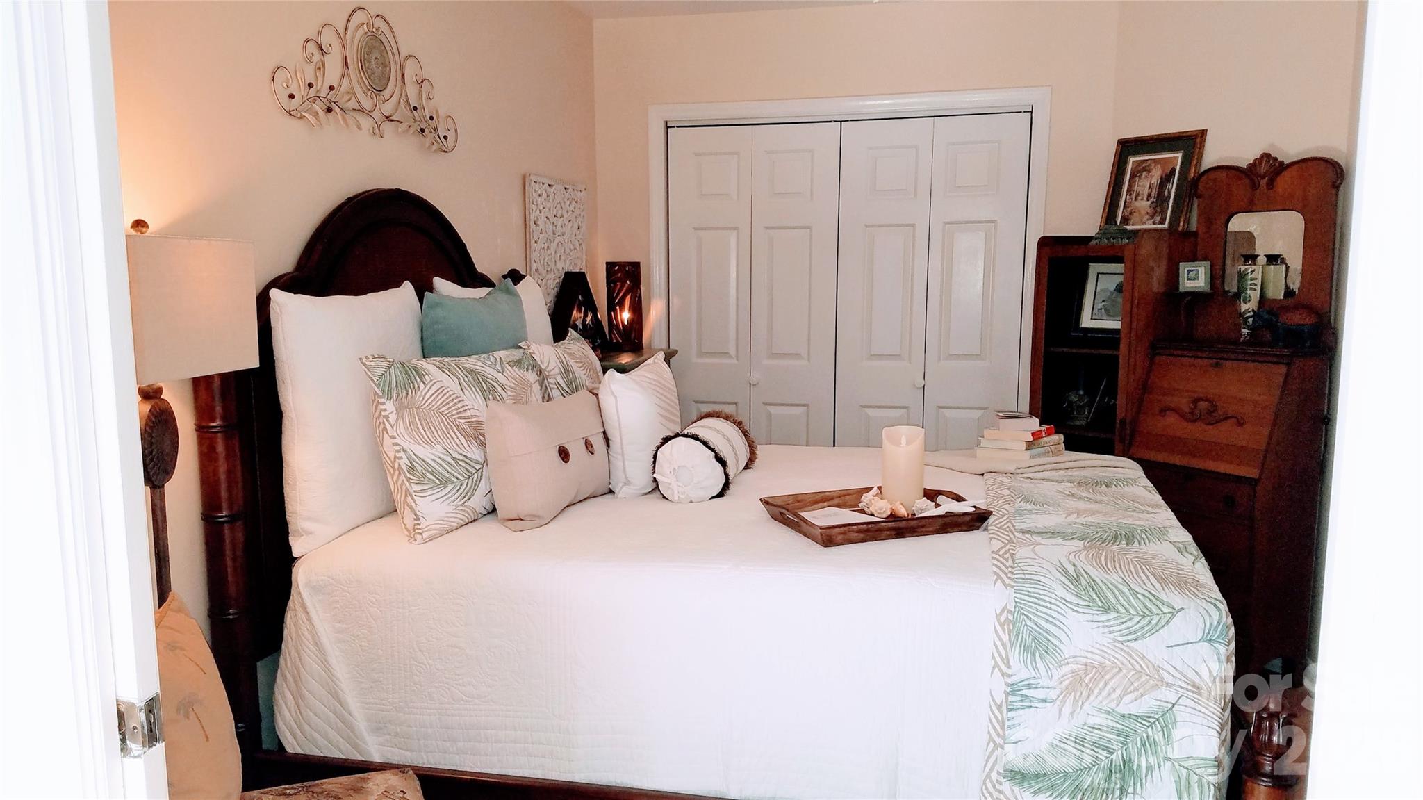 2nd Bedroom with closet is configurable - 2200 6th Street NW, Hickory