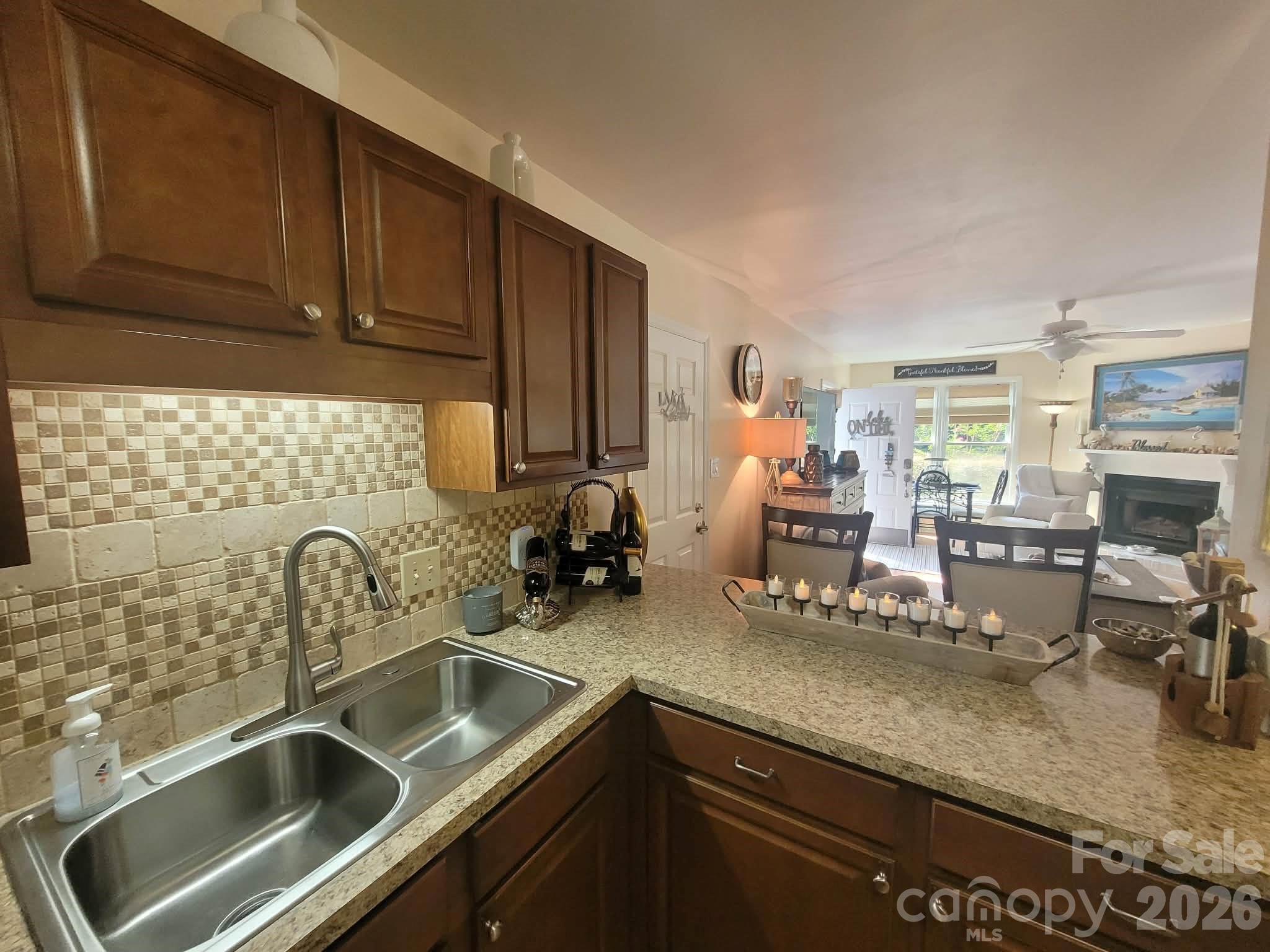 Fully equipped kitchen has lake views - 2200 6th Street NW, Hickory