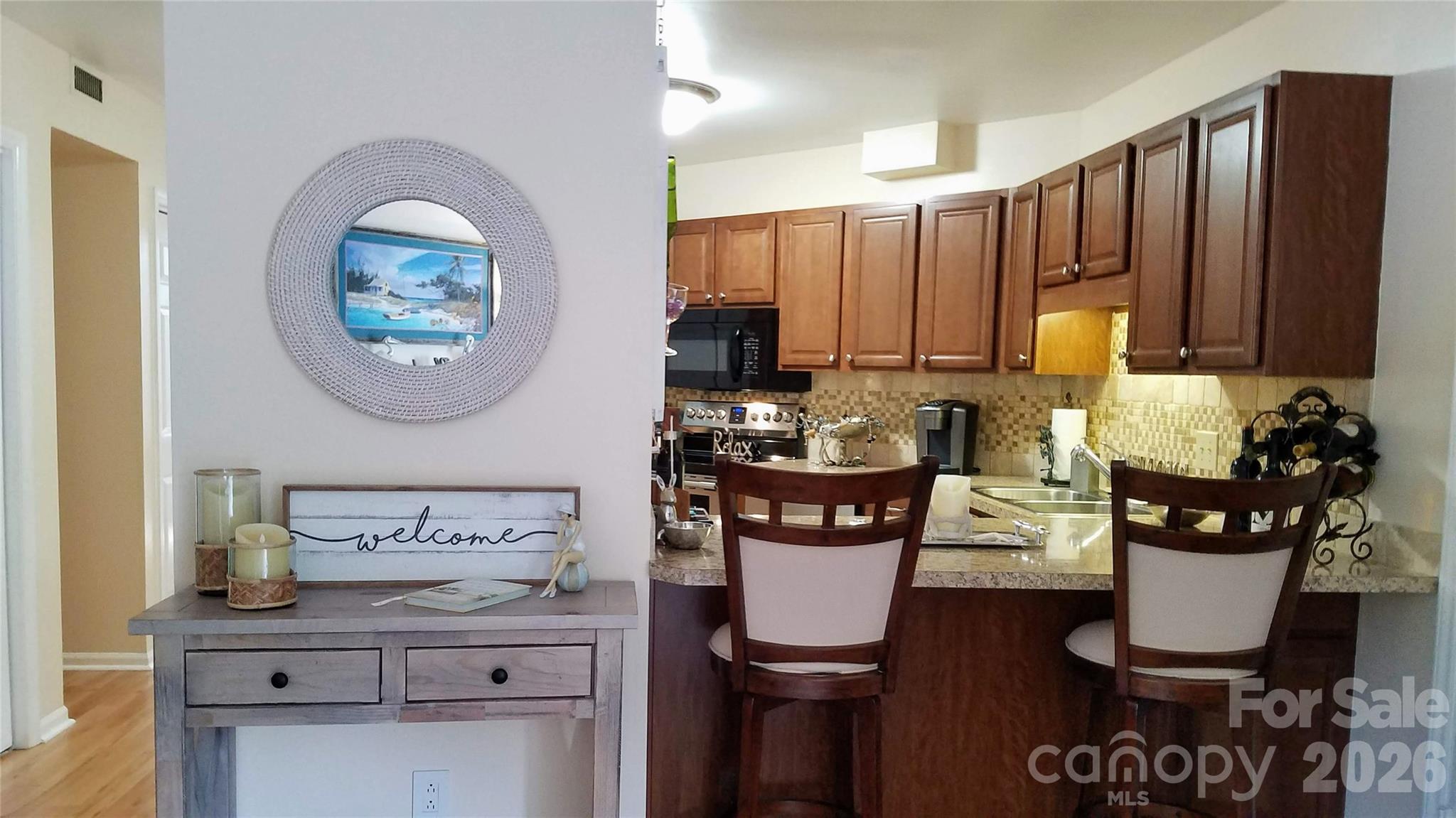 View lake while you cook-Eating bar is easy - 2200 6th Street NW, Hickory