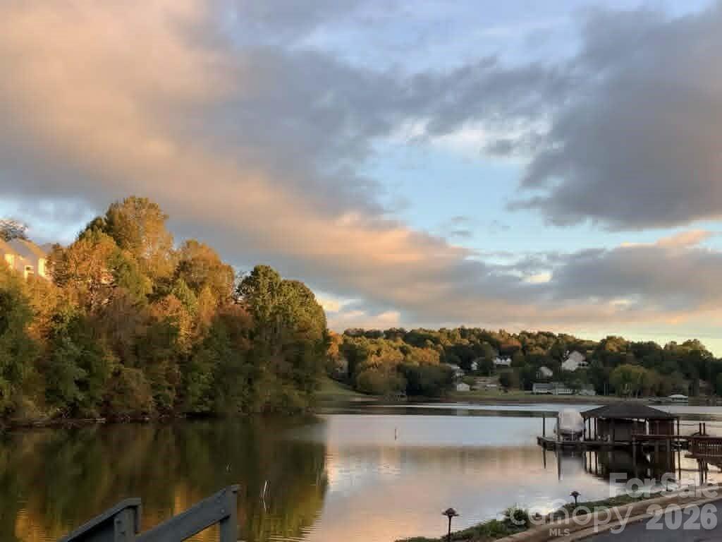 41-Beautiful cove opens to main channel - 2200 6th Street NW, Hickory