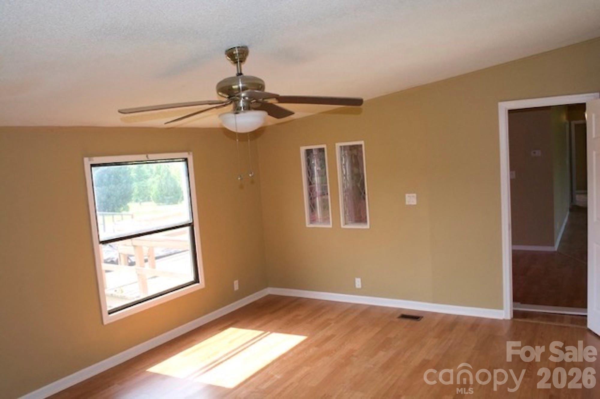 Single Family Residence at 1016 Bethesda Road, Statesville, photo 10 of 27