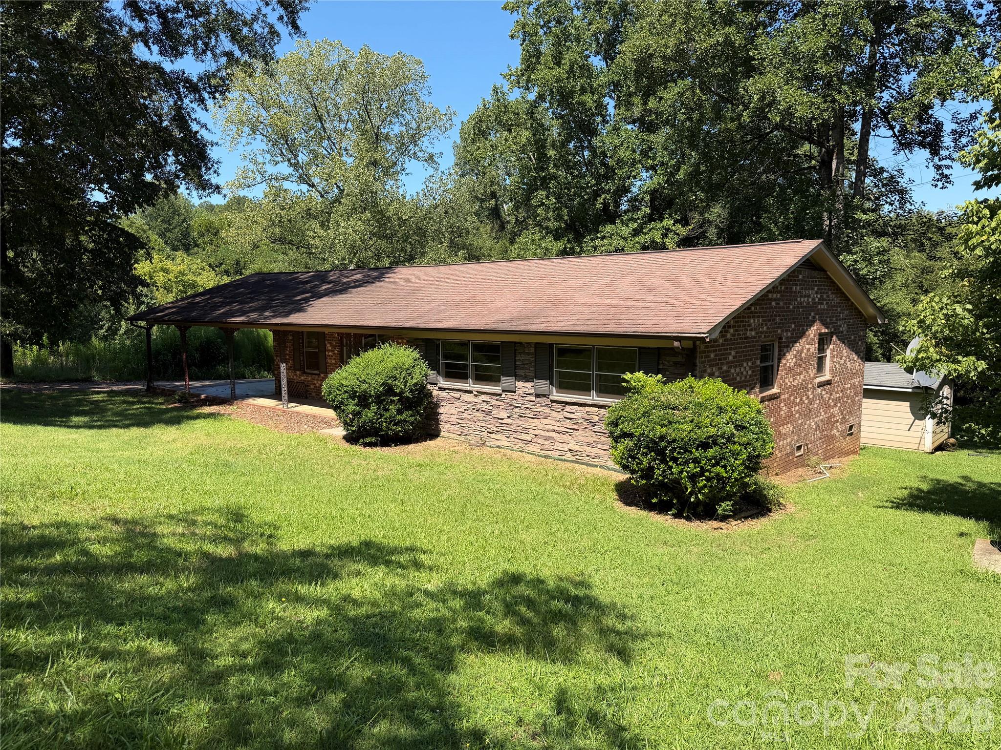 Single Family Residence at 517 Goldwater Street, Shelby, photo 2 of 26