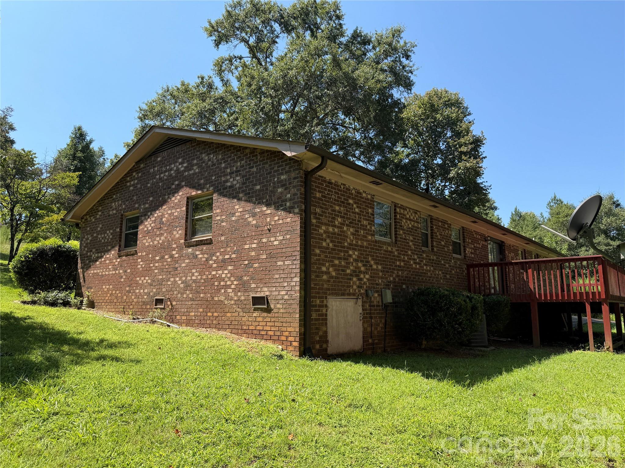 Single Family Residence at 517 Goldwater Street, Shelby, photo 3 of 26