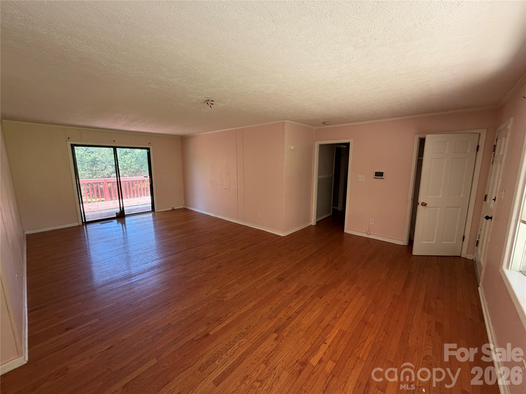 Single Family Residence at 517 Goldwater Street, Shelby, photo 6 of 26