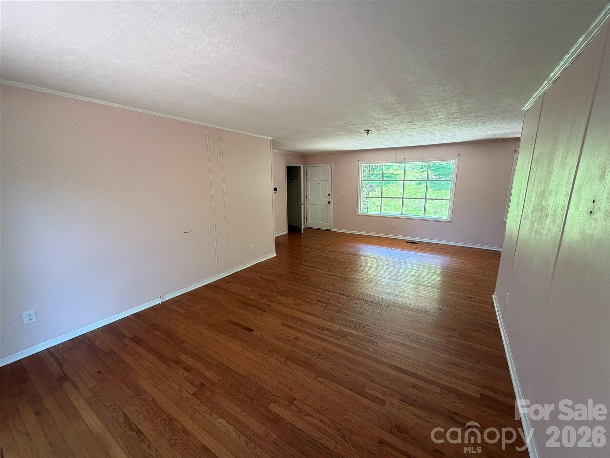 Single Family Residence at 517 Goldwater Street, Shelby, photo 8 of 26