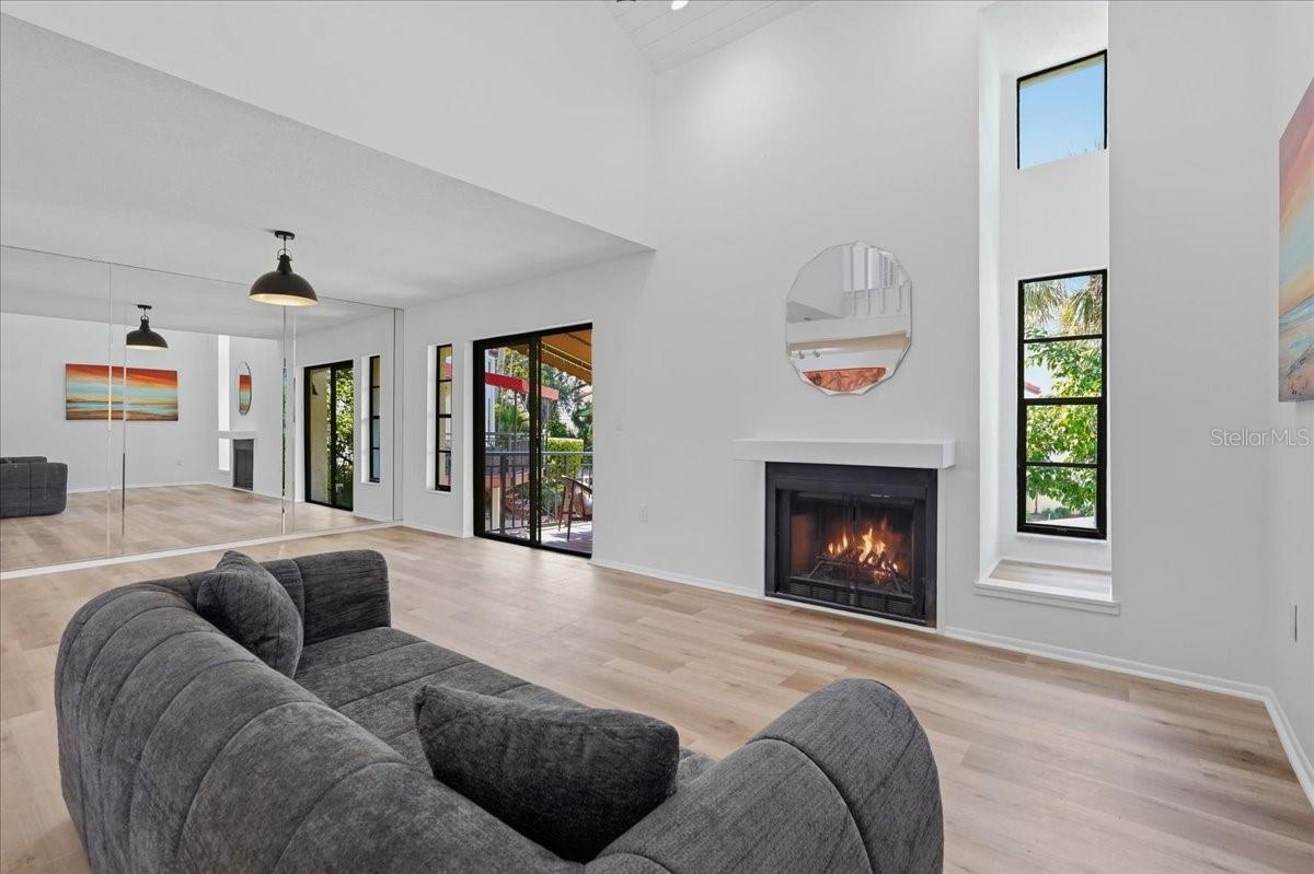 This space is perfect for creative lifestyle options - 240 WINDWARD PSGE #702, CLEARWATER