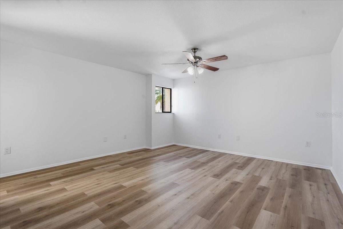 Primary Suite #2 - 240 WINDWARD PSGE #702, CLEARWATER