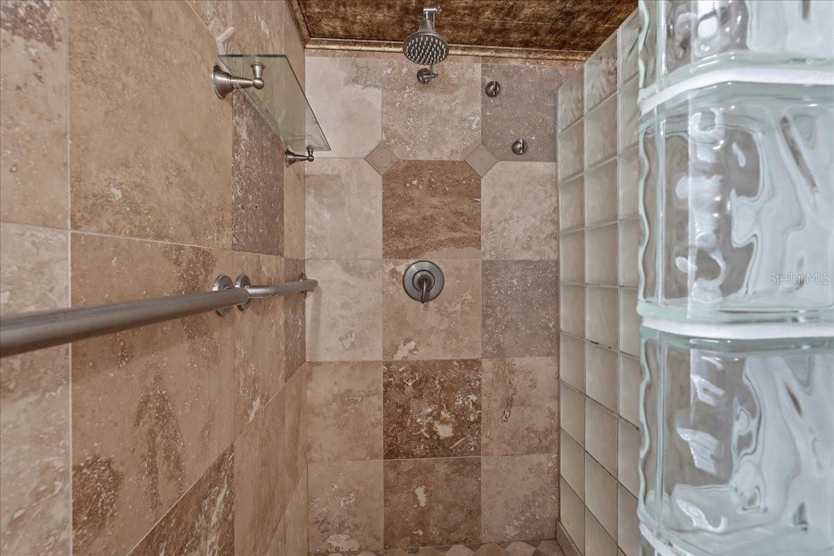 Primary Suite #2 Bathroom - 240 WINDWARD PSGE #702, CLEARWATER