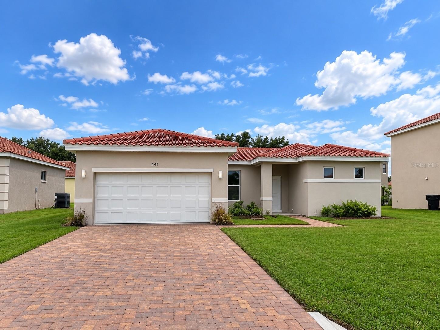 441 CARAWAY DR