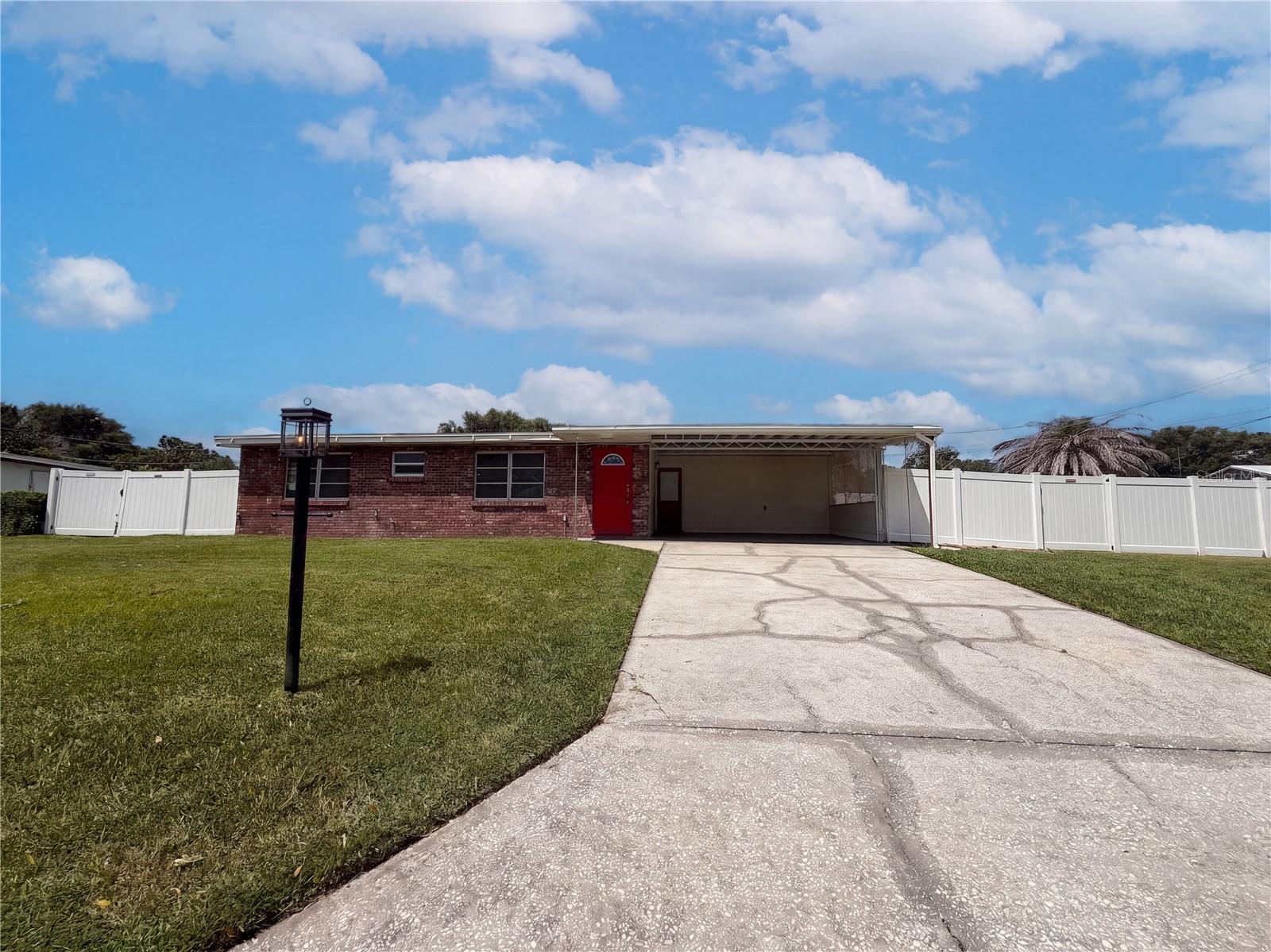 119 LANTERN LN