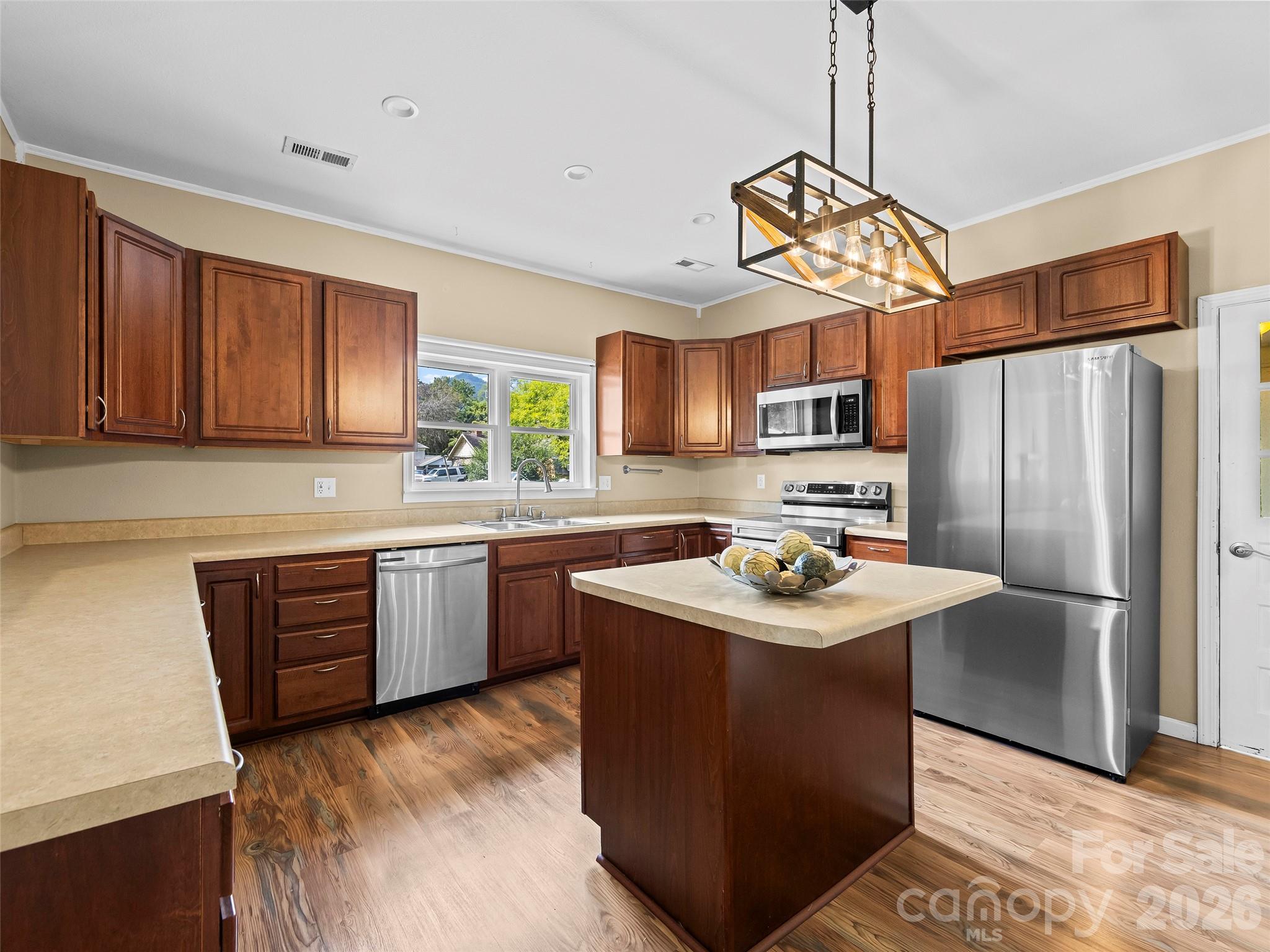 Single Family Residence at 43 Avery Street, Waynesville, photo 11 of 34