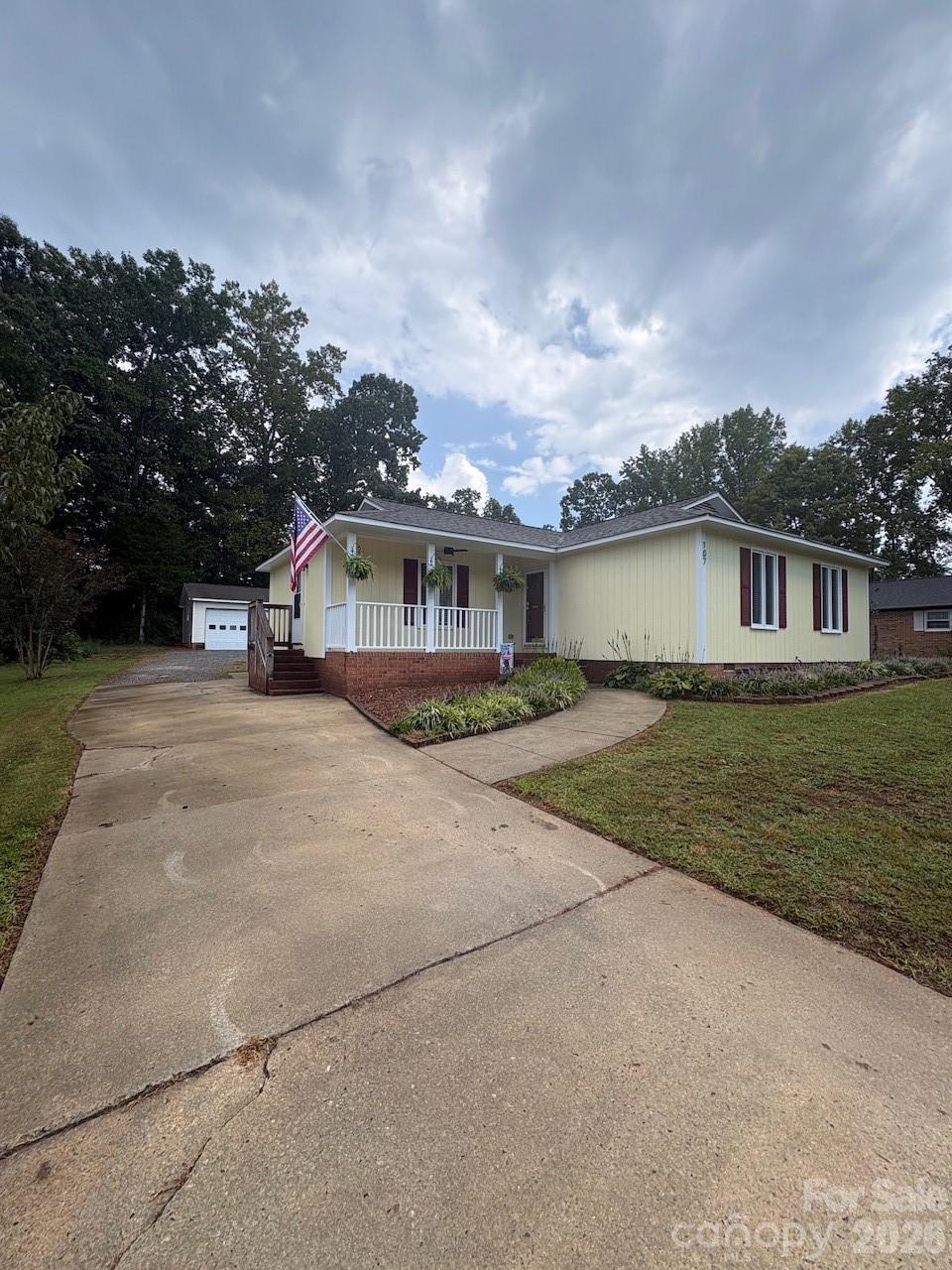 Single Family Residence at 107 Ephraim Drive, Salisbury, photo 3 of 23