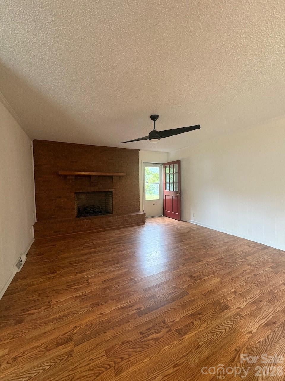 Single Family Residence at 107 Ephraim Drive, Salisbury, photo 4 of 23
