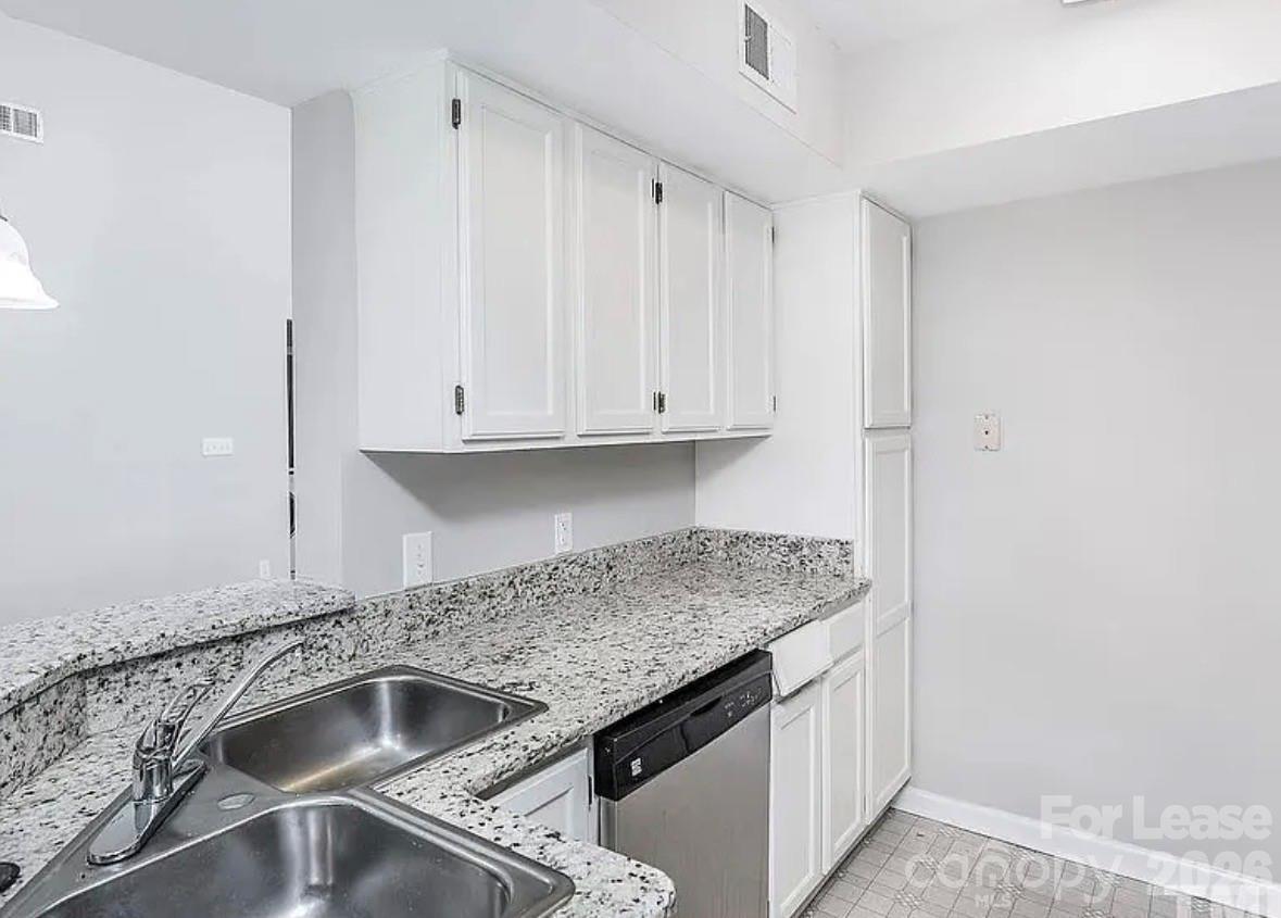 Condominium at 109 Killam Court, Cary, photo 5 of 10