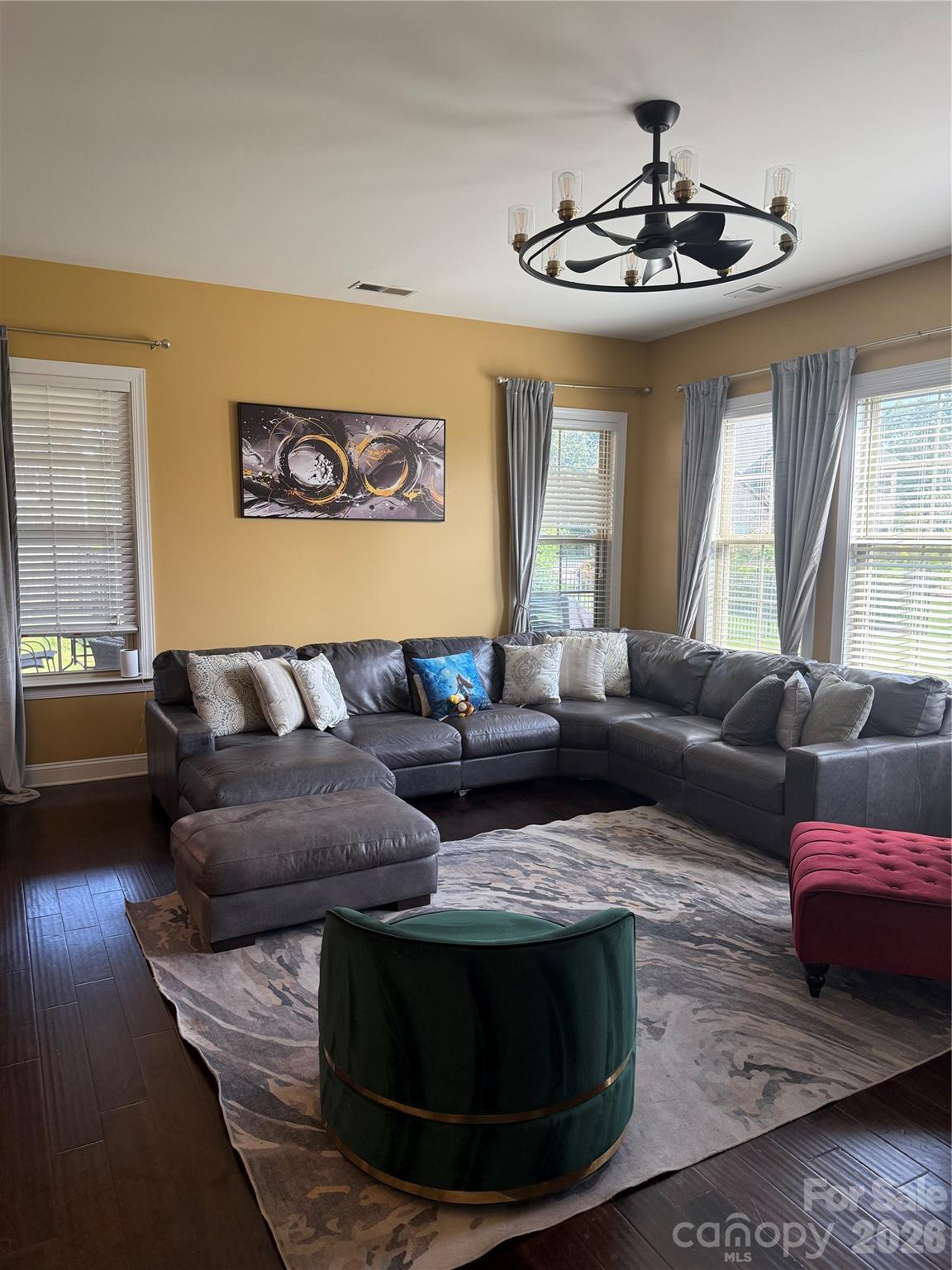 Spacious Living Room - 8465 Blume Parkway, Harrisburg