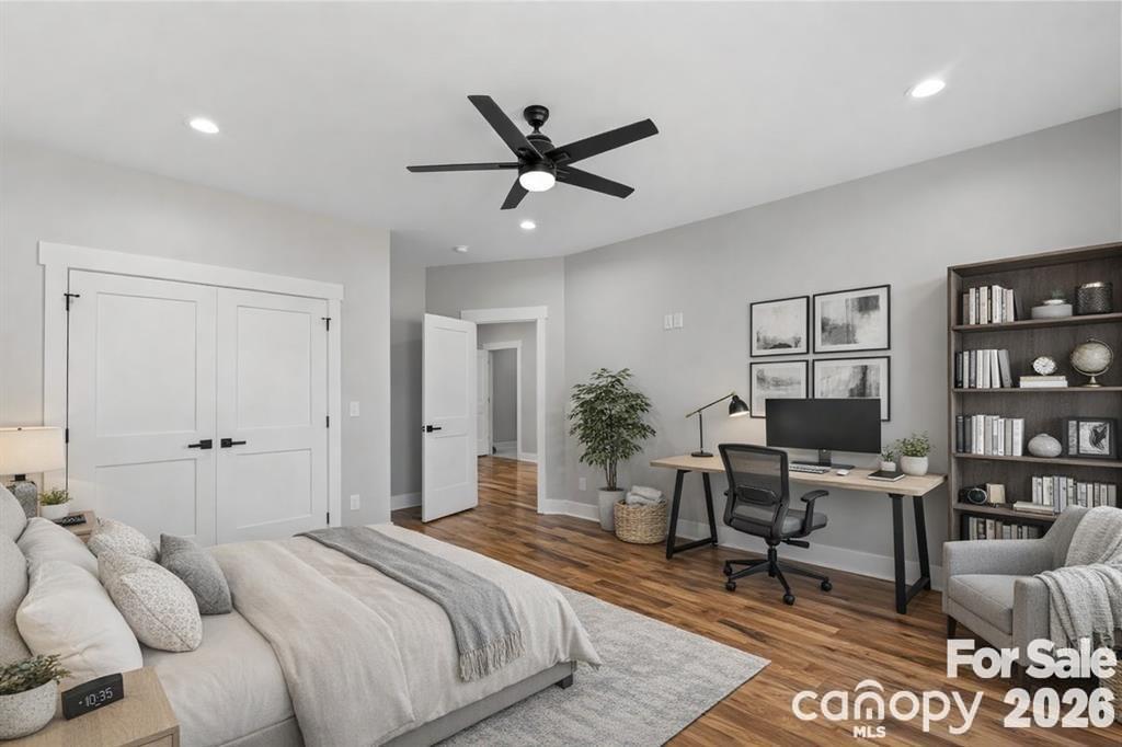 First Bedroom - 543 30th Avenue NW, Hickory