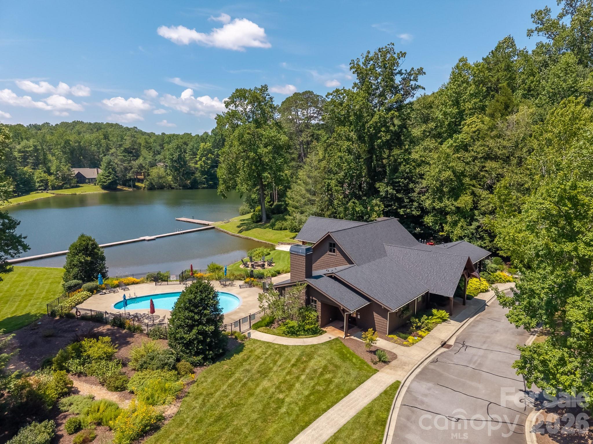 Straus Park: Lake Straus, Lake House, Outdoor/In-Ground Pool - 47 Ridgetop Circle, Brevard