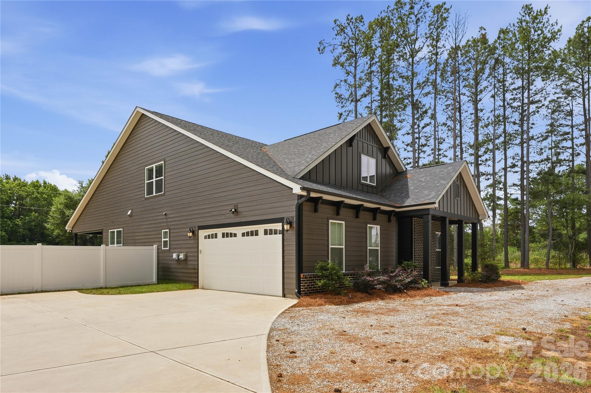 Single Family Residence at 322 Shinnville Road, Mooresville, photo 4 of 39