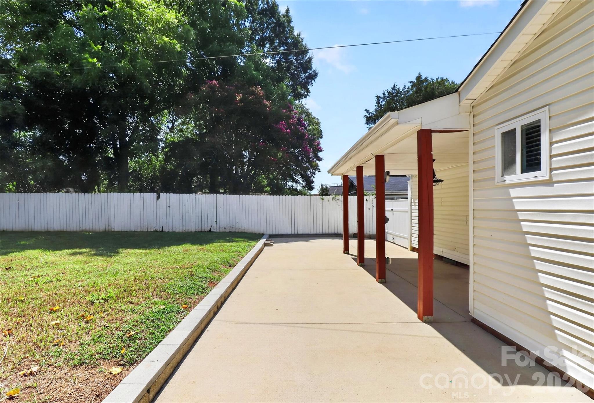 Single Family Residence at 1142 Eisenhower Road, Rock Hill, photo 31 of 33