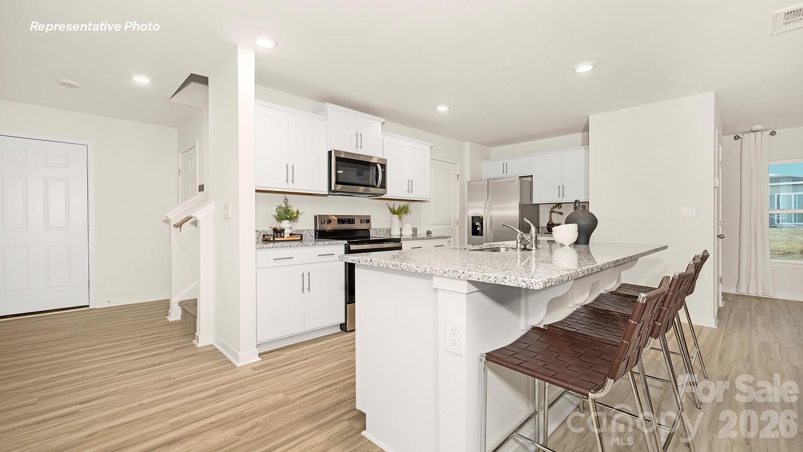 Single Family Residence at 544 N Sparkleberry Street, Chester, photo 3 of 28