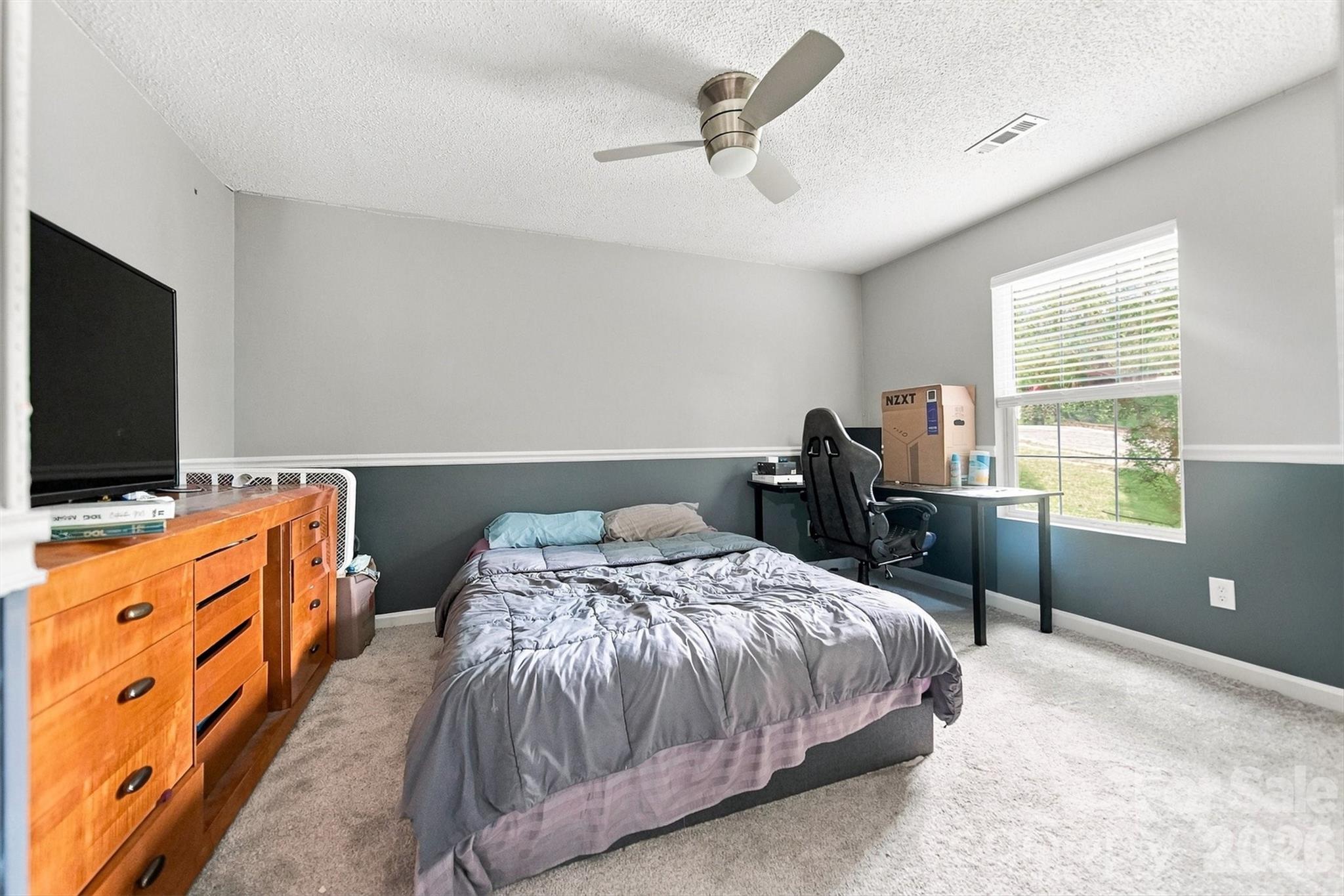 Secondary bedroom - 717 2nd Street Place SW, Conover