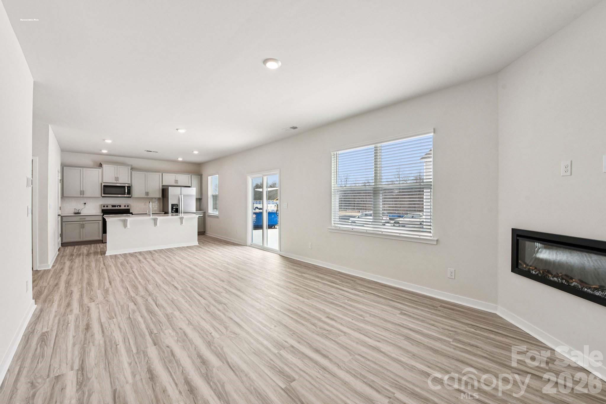 Single Family Residence at 472 Dazzle Loop, Newton, photo 3 of 24