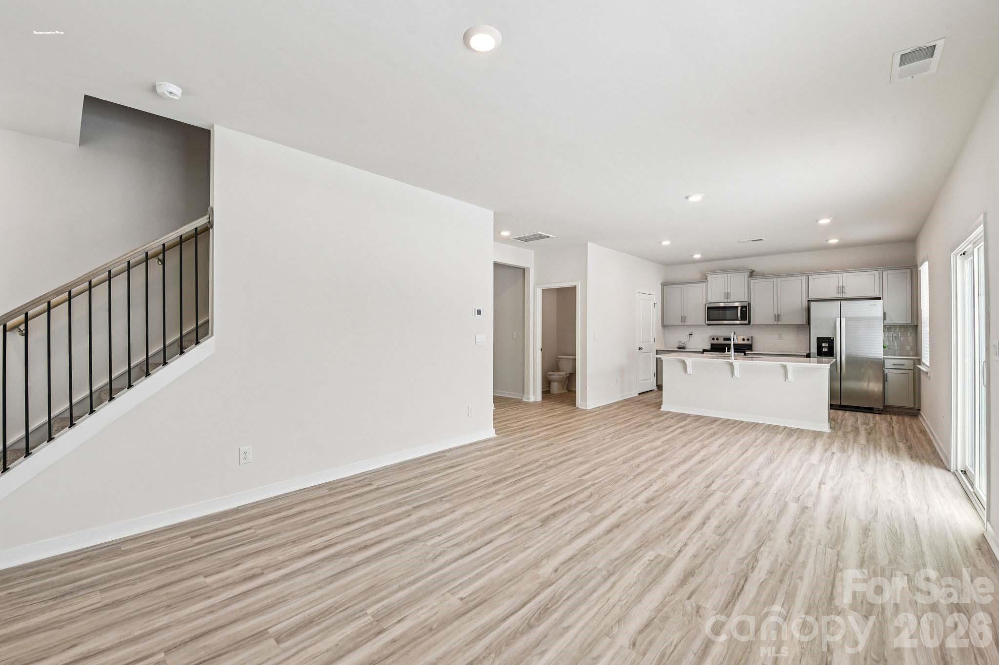 Single Family Residence at 472 Dazzle Loop, Newton, photo 5 of 24
