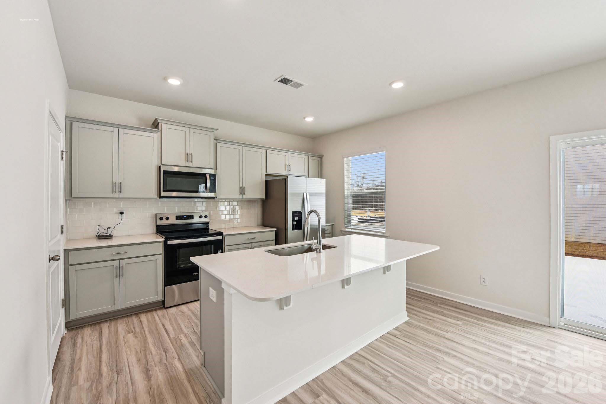 Single Family Residence at 472 Dazzle Loop, Newton, photo 6 of 24
