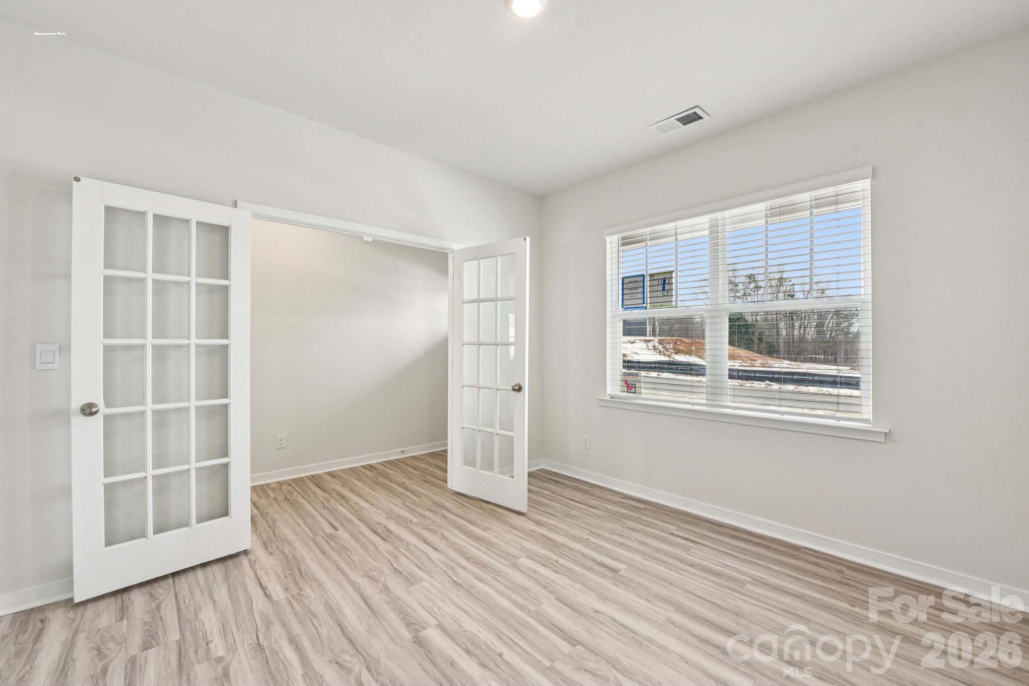 Single Family Residence at 472 Dazzle Loop, Newton, photo 12 of 24