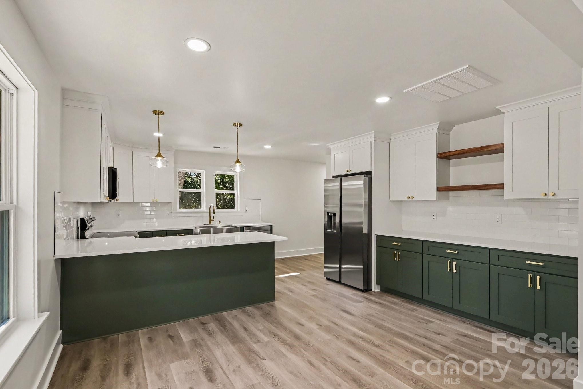 Single Family Residence at 93 st mary Avenue NW, Concord, photo 3 of 23