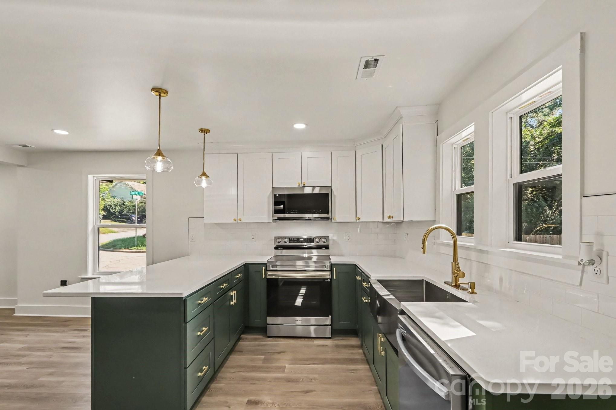 Single Family Residence at 93 st mary Avenue NW, Concord, photo 5 of 23