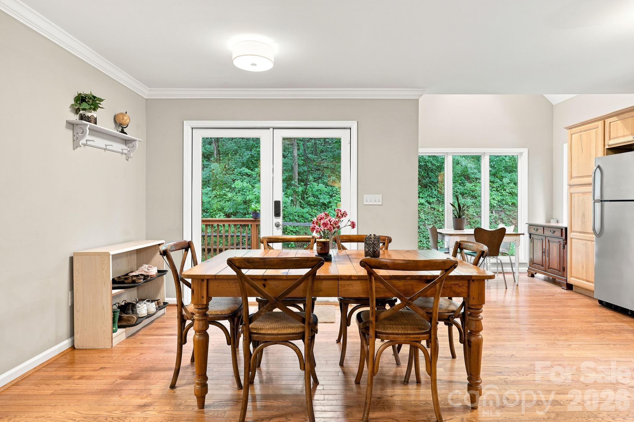 Single Family Residence at 291 Merrills Chase Road, Asheville, photo 5 of 42