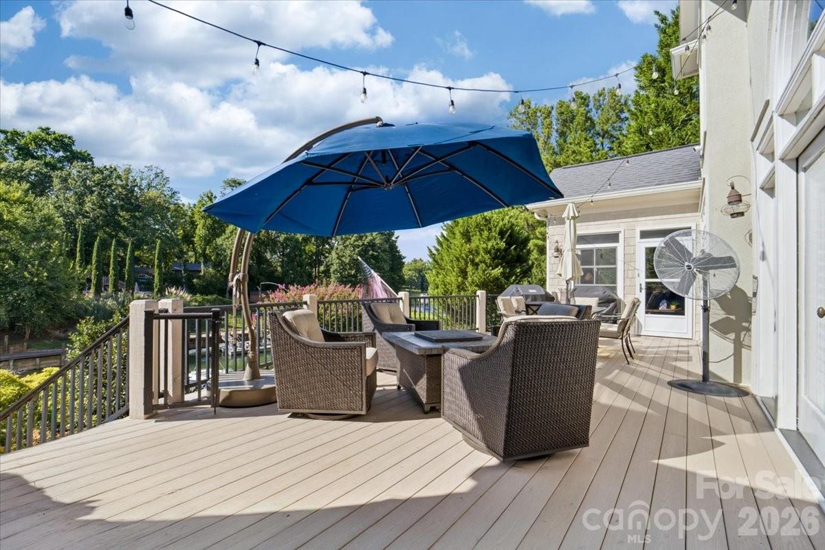 Single Family Residence at 21300 Blakely Shores Drive, Cornelius, photo 28 of 40