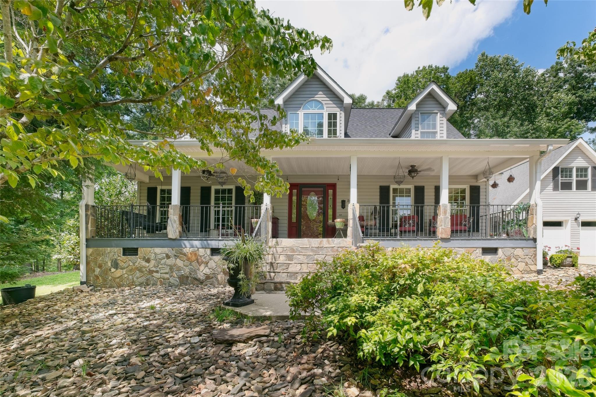 Single Family Residence at 846 Old US 221 Highway S, Marion, photo 5 of 48