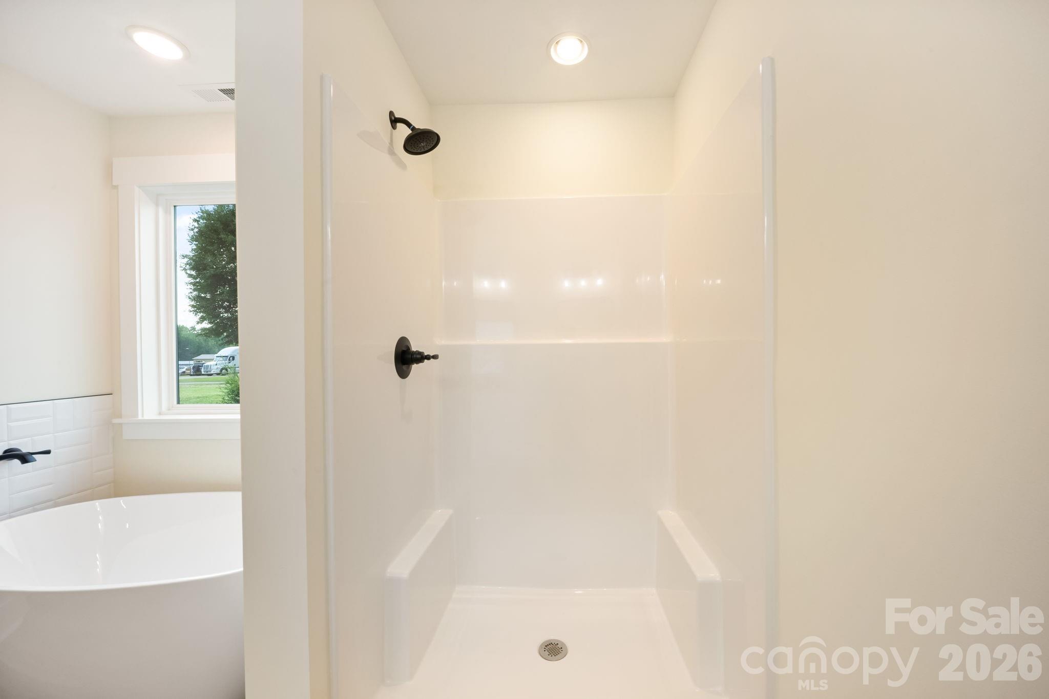 Primary bathroom - 119 Progress Place, Salisbury