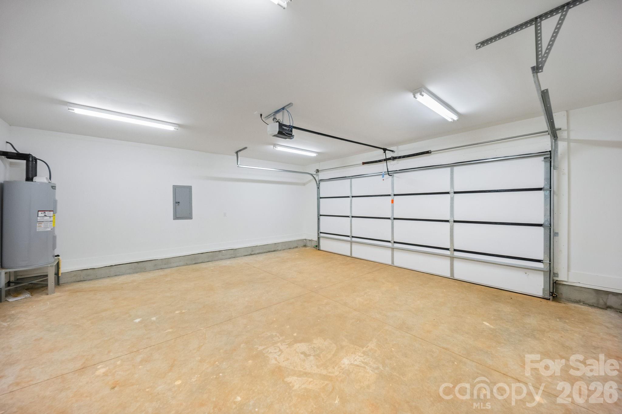 garage - 119 Progress Place, Salisbury