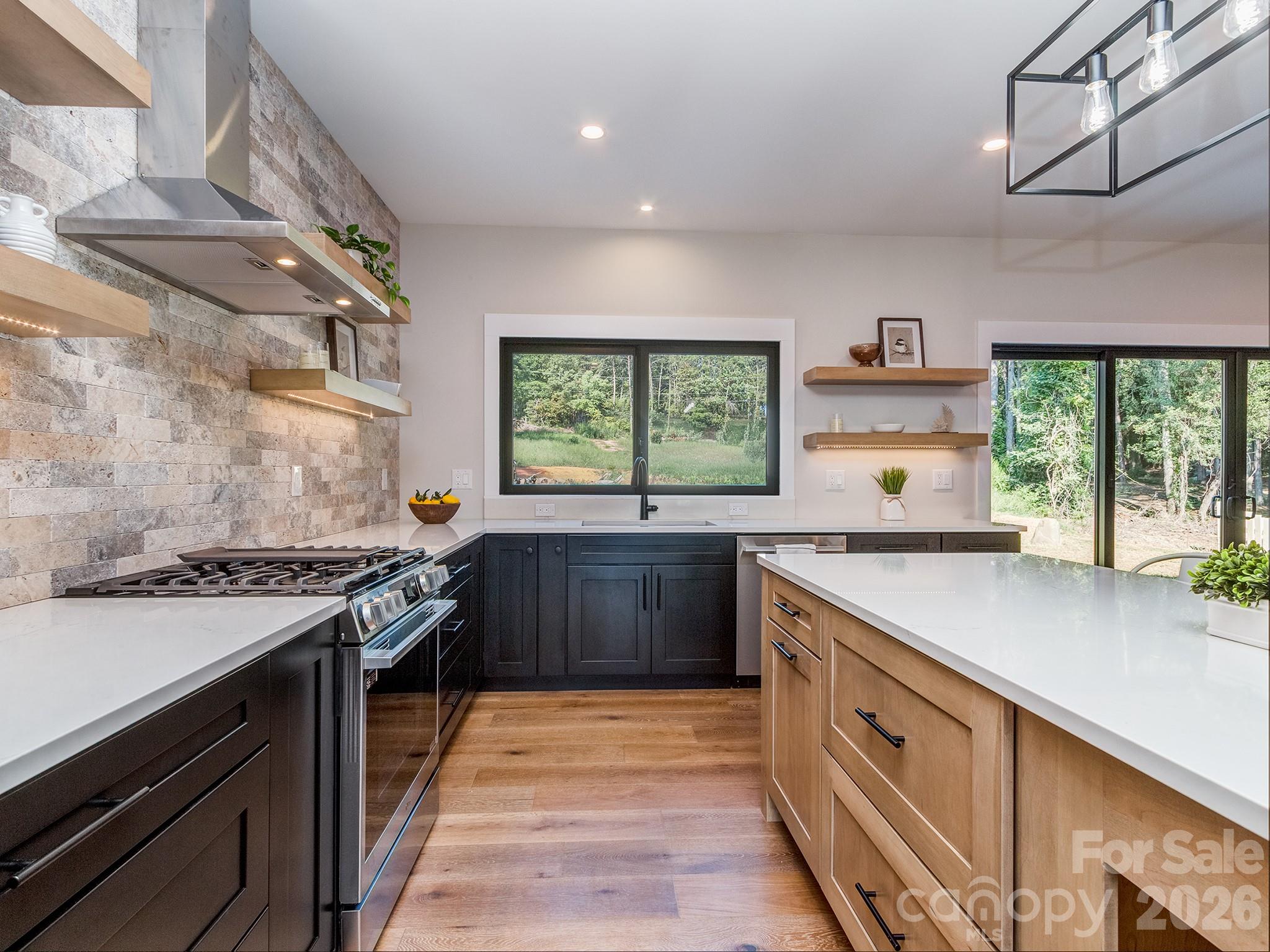 Kitchen - 2 tone cabinetry - 4899 Moonlite Bay Drive, Sherrills Ford