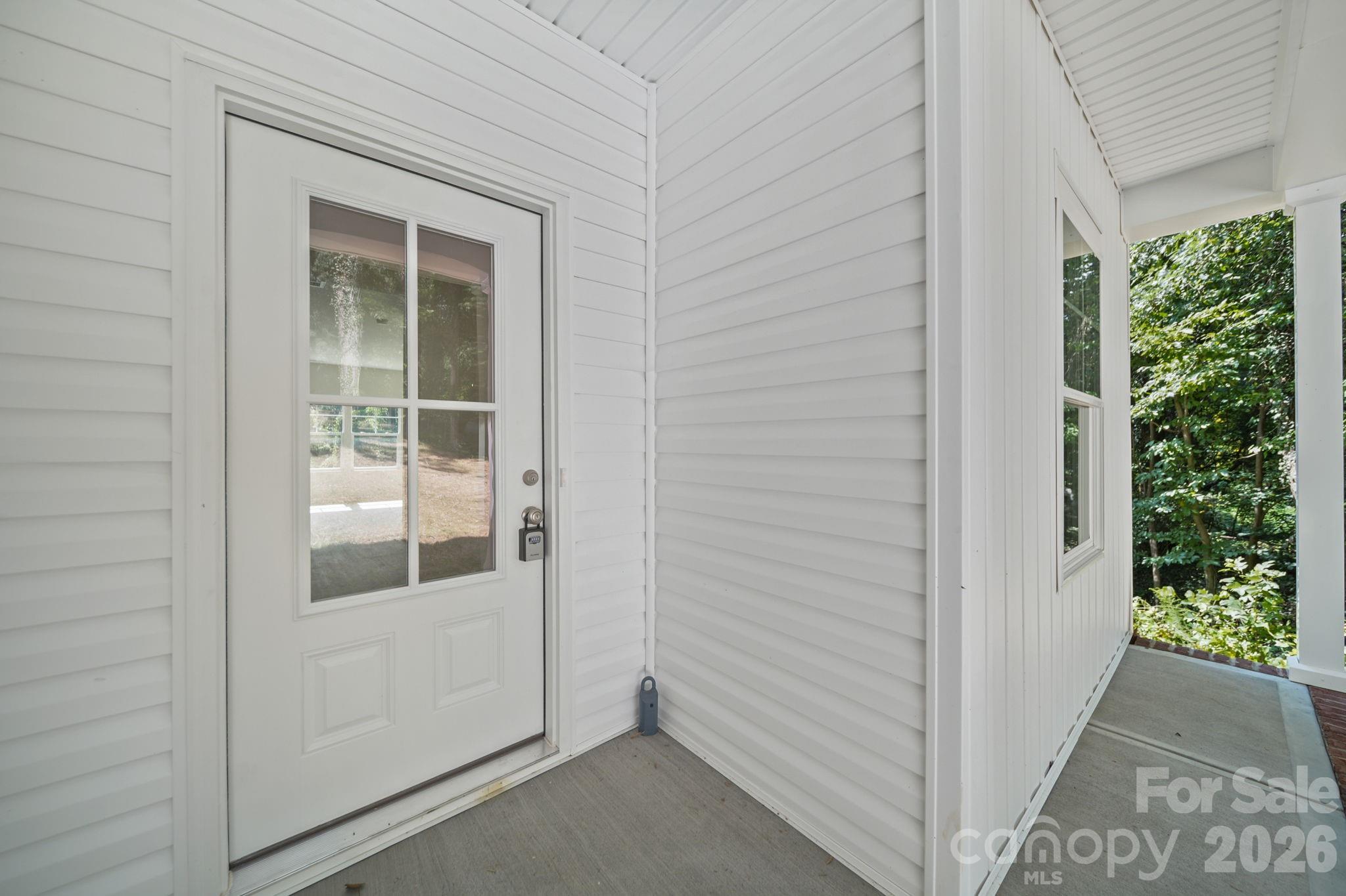 Front Porch - 203 Hermitage Court, Shelby