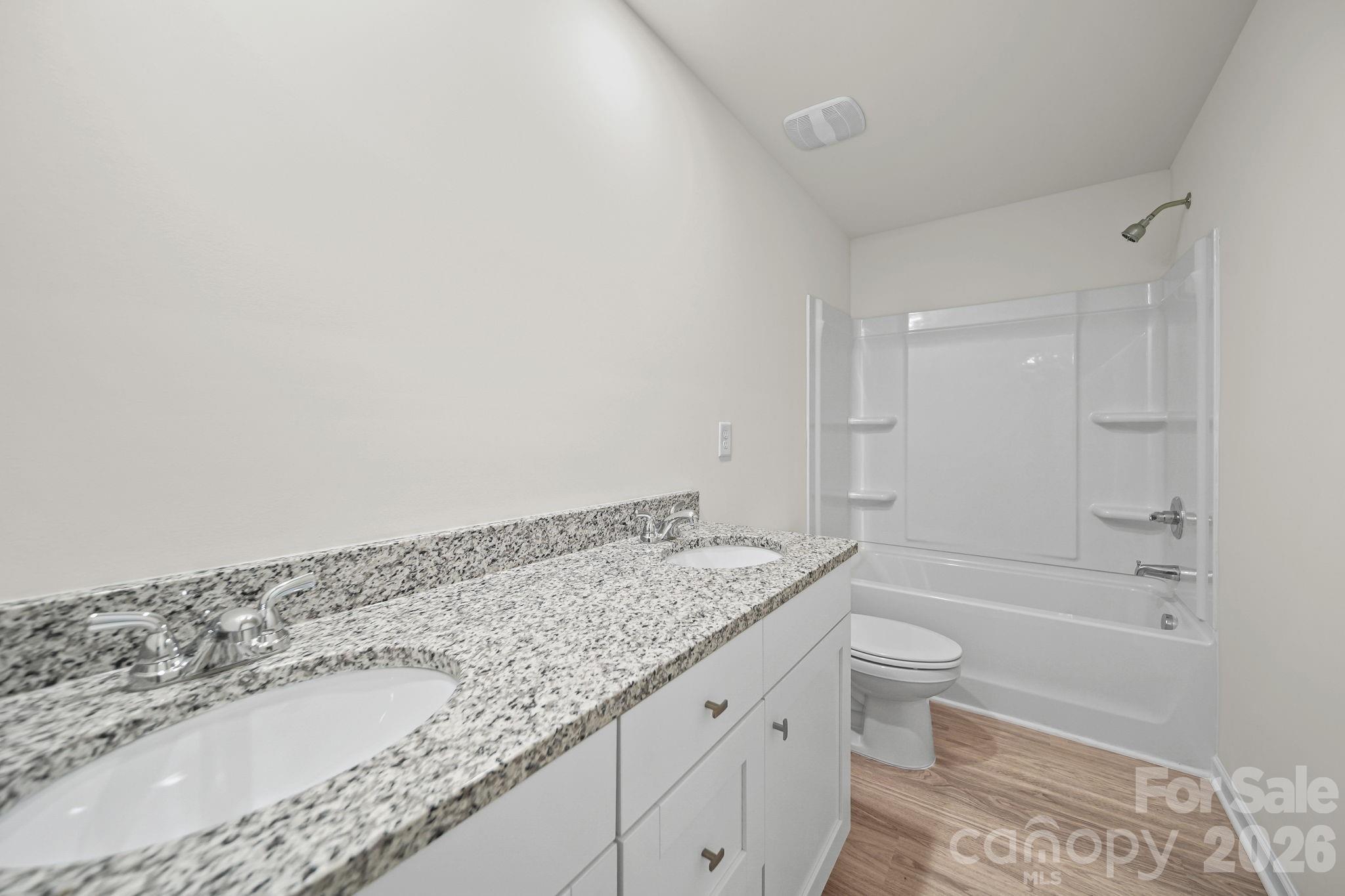 Secondary Bathroom - 203 Hermitage Court, Shelby